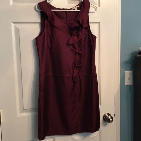 Banana Republic Dresses & Skirts - NWOT Banana Republic silk sleeveless sheath dress